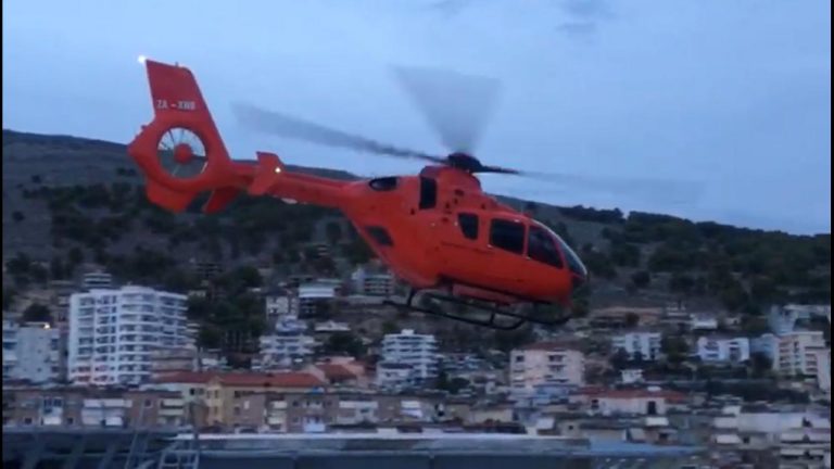 Gruaja shtatzënë me komplikacione niset me helikopter drejt Tiranës