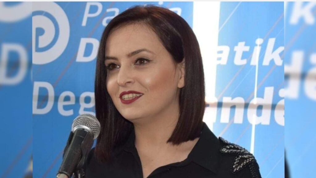 Matilda Qurku, sekretarja e Degës së PD Sarandë shkarkohet nga Gaz Bardhi