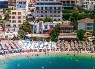 Epirus Hotel kรซrkon Shef kuzhine, Recepsionist/e, Kamarier/e dhe Sanitare Epirus Hotel nรซ Sarandรซ kรซrkon tรซ punรซsojรซ staf pรซr pozicionet