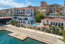 Hotel “Palma City” në Sarandë kërkon Recepsionist Turni i Tretë Hotel "Palma City" në Sarandë kërkon të punësojë Recepsionist/e