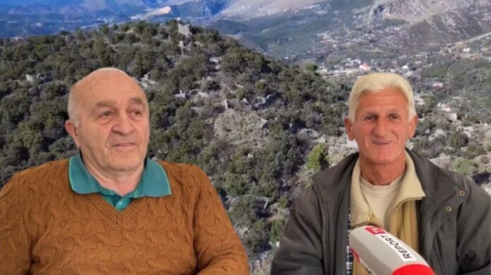 HANKO e Kamenicës: Një histori e pazakontë që rrëfehet në Folklor Historia e qytetit të braktisur të Kamenicës vjen deri në ditët e sotme edhe nëpërmjet folklorit. Pelivan Basho dhe Hekuran Gjokoli e ka kënduar këtë këngë në Festivalin e Gjirokastrës si pjesë e Grupit të Zhulatit. Ai thotë se teksin e këngës e ka dëgjuar të kënuar nga gjyshi i tij. Kënga flet për Hanko, një grua të bukur dhe trimëreshë