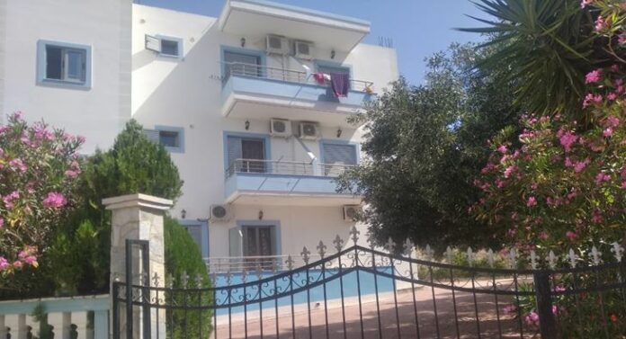 ESMERALDA HOTEL KSAMIL SARANDA WEB