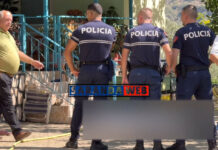 Shtyu babanë nga shkallët pasi i kishte vrarë nënën, Gjykata jep dënimin për 43-vjeçarin Shtyu babanë nga shkallët pasi i kishte vrarë nënën, Gjykata jep dënimin për 43-vjeçarin