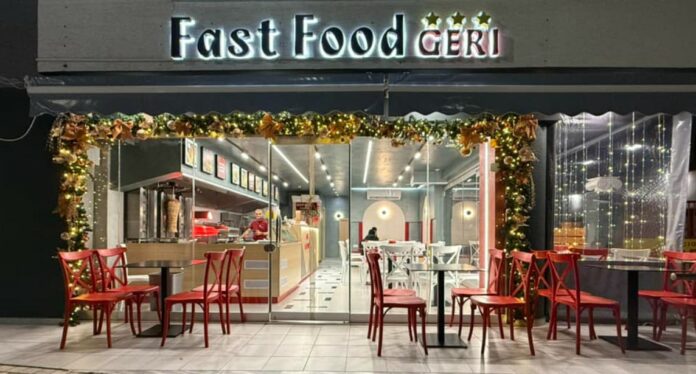 Fast Food Geri në qendër të Sarandës