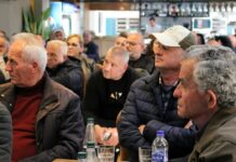 Gjiknuri takim me Asambletë e PS në Himarë dhe Lukovë: Vota për PS këtu ka rëndësi thelbësore Gjiknuri takim me Asambletë e PS në Himarë dhe Lukovë Vota për PS këtu ka rëndësi thelbësore