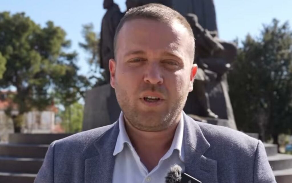 Ardit Bido nga Sheshi i Flamurit Doktor, në një luftë kundër Shqipërisë, me kë do të jesh
