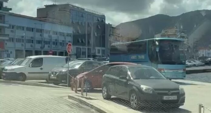 Sekuestrohet në Igumenicë autobusi i Ahmeti Travel, u kapën 2 klandestinë