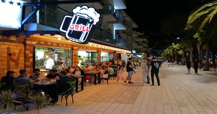 Grill Republika në Shëtitore