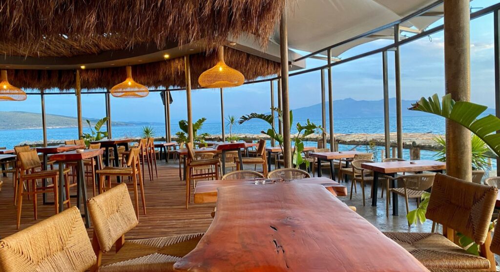 📢 Punësim sezonal në Sarandë – Nertili Beach Bar, i ndodhur buzë detit në Sarandë, kërkon të punësojë një barman.
Për info mbi kushtet dhe aplikimin: 069 209 4039

ℹ️ Ky është një publikim informues nga Saranda Web. Përgjegjës për përmbajtjen është punëdhënësi.