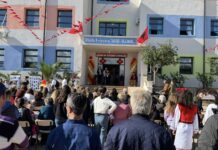 Gjysmë shekulli dritë dhe dije: Shkolla “Shefqet Sulejmani” në Gjashtë feston 50-vjetorin Shefqet Sulejmani (1918–1943), lindur në Filat të Çamërisë, u vendos me familjen e tij në fshatin Gjashtë të Sarandës, ku u rrit me ndjenja të forta atdhetarie. Ai ishte ndër bijtë më të përkushtuar të lëvizjes antifashiste, duke u dalluar për guxim, vendosmëri dhe dashuri për lirinë.