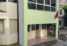 Prindër të fëmijëve në kopshte dhe shkolla të alarmuar: Në Sarandë ka rënë morri Prindër të fëmijëve në kopshte dhe shkolla të alarmuar Në Sarandë ka rënë morri