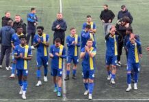 Butrinti mposht Shkumbinin 2-0 me gola në minutat e fundit – VIDEO Butrinti mposht Shkumbinin 2-0 me gola në minutat e fundit Skuadra e Butrintit ka marrë një fitore tepër të rëndësishme në shtëpi ndaj Shkumbinit, me rezultatin 2-0, në ndeshjen e zhvilluar në stadiumin “Andon Lapa”