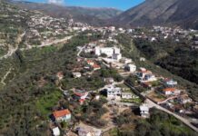 Shkollat dhe stadiumet në Konispol dhe Delvinë hapësirat që do të përshtaten për pritjen e azilantëve nga Azia Shkollat dhe stadiumet në Konispol dhe Delvinë hapësirat që do të përshtaten për pritjen e azilantëve nga vendet aziatike