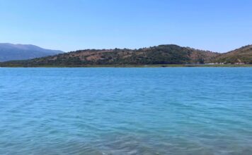 Mbyllรซn sytรซ nรซ Butrint, prokuroria dรซrgon pรซr gjykim 3 inspektorรซt, kreun e IVMT-sรซ dhe ndรซrtuesin Mbyllรซn sytรซ nรซ Butrint, prokuroria dรซrgon pรซr gjykim 3 inspektorรซt, kreun e IVMT-sรซ dhe me ndรซrtuesin Nga hetimet rezultoi se nรซ zonรซn e Ksamilit nรซ vendin e quajtur โKanali i Vivaritโ, รซshtรซ ndรซrtuar nรซ zonรซ tรซ mbrojtur nรซ njรซ sipรซrfaqe tรซ madhe pa leje ndรซrtimi nga Agjencia e Zhvillimit tรซ Territorit si dhe pa kontratรซ me Agjencinรซ Kombรซtare tรซ Bregdetit.