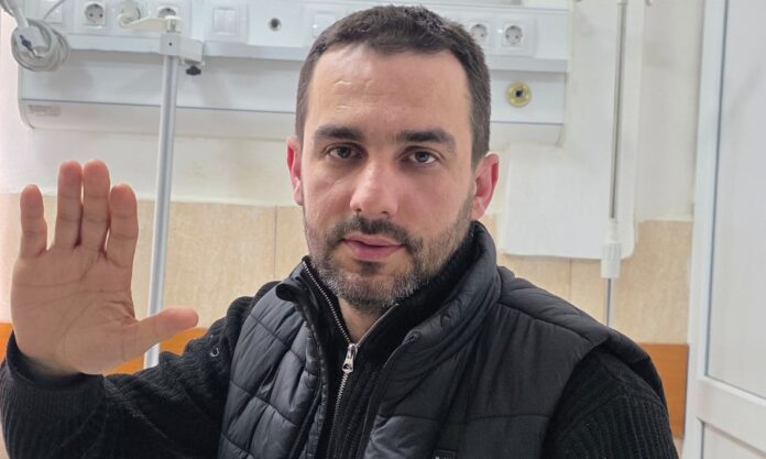 Adriatik Lapaj – protesta nuk do të ndalet, nga spitali sërish drejt sheshit