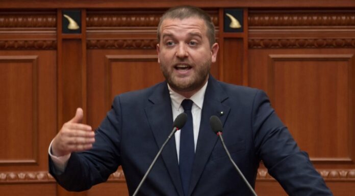 ARDIT BIDO PARLAMENT BURIMET E TATZATIT FURNIZIMI ME UJË SARANDA DELVINA Ardit Bido në Parlament: Saranda dhe Delvina nuk mund të lihen më pa ujë – Projekti nga Tatzati duhet të nisë brenda këtij viti