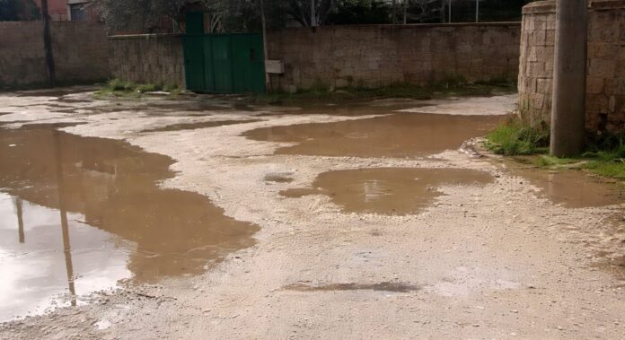 Banorët e fshatit SMT (Çlirim): “Jemi braktisur totalisht nga Bashkia Finiq”