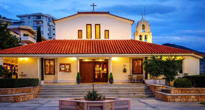 KISHA SHËN HARALLAMBI NË SARANDË SARANDA WEB Saranda përkujton Shën Harallambin, mbrojtësin shpirtëror të qytetit