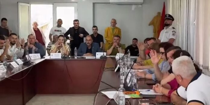 Sot, më 27.02.2026, në orën 12:00, në sallën e mbledhjeve të Këshillit Bashkiak, do të zhvillohet mbledhja e radhës e Këshillit të Bashkisë Sarandë.