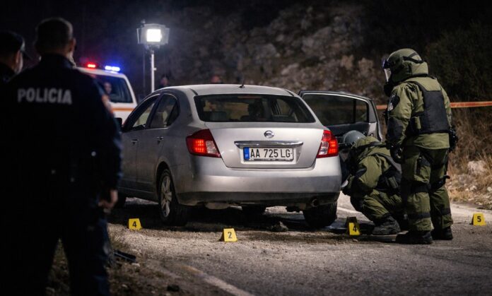 Parandalohet shpërthimi i një automjeti në Vrinë shoferi pikas eksplozivin gjatë lëvizjes Parandalohet shpërthimi i një automjeti në Vrinë, shoferi pikas eksplozivin gjatë lëvizjes