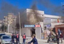 Zjarr në godinën e Muzeut Nënujor në Sarandë, panik mes banorëve përreth – VIDEO Zjarr në godinën e Muzeut Nënujor në Sarandë