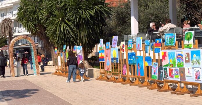 Dita e Verës në Sarandë aktivitete për fëmijë dhe performanca artistike në shëtitore Dita e Verës në Sarandë, aktivitete për fëmijë dhe performanca artistike në shëtitore