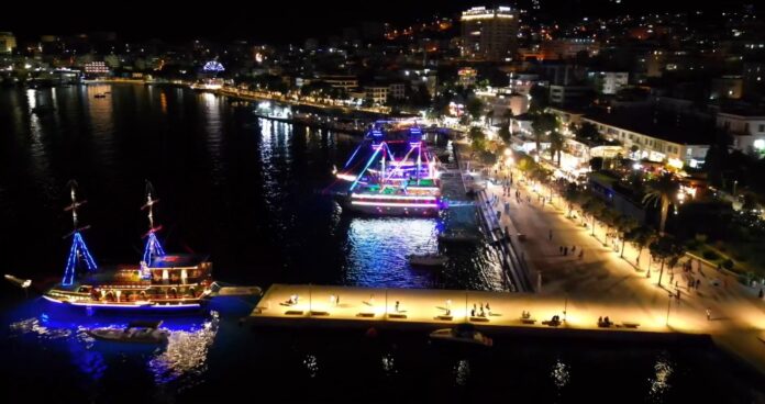 Këtë verë në Sarandë banorët do mund të flenë 1 orë më shumë, muzika ndalon në orën 23:00 