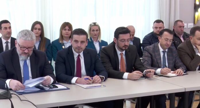 Rama: “Në Shqipëri nuk ka oligarkë”, deklaratë që ngre sërish debat për marrëdhënien mes politikës dhe biznesit