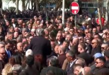 Parlamenti bëhet bunker anti-SPAK për Belindën. Berisha: Do protestojmë përsëri pas 10 ditësh Parlamenti bëhet bunker anti-SPAK, rrëzohet kërkesa për arrestimin e Belinda Ballukut. Berisha paralajmëron protestë të re pas 10 ditësh