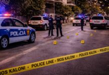 Të shtënat me armë pas konfliktit mes të rinjve, 4 persona të shoqëruar dhe 2 në kërkim Sarandë/ Policia zbardh ngjarjen me të shtëna me armë zjarri pas konfliktit mes të rinjve, 4 persona të shoqëruar dhe 2 në kërkim