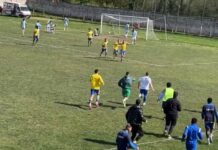 Butrinti kthehet nga Peqini me fitore dhe merr kreun e renditjes – VIDEO Butrinti kthehet nga Peqini me fitore dhe merr kreun e renditjes Butrinti Sarandë ka arritur një fitore shumë të rëndësishme në transfertë ndaj Shkumbinit në Peqin, duke triumfuar me rezultatin e pastër 0-2 dhe duke u ngjitur në vendin e parë në Kategorinë e Dytë, Grupi B.