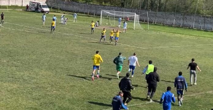 Butrinti kthehet nga Peqini me fitore dhe merr kreun e renditjes Butrinti Sarandë ka arritur një fitore shumë të rëndësishme në transfertë ndaj Shkumbinit në Peqin, duke triumfuar me rezultatin e pastër 0-2 dhe duke u ngjitur në vendin e parë në Kategorinë e Dytë, Grupi B.