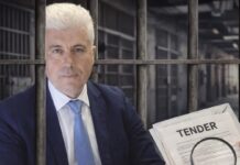 Leonidha Hristo dënohet nga GJKKO me 4 vjet burg, abuzoi me tenderat Leonidha Hristo dënohet me 4 vite burg për shpërdorim detyre, pas abuzimeve me tendera në Bashkinë Finiq