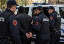 Tha se kryetari dhe 18 punonjës janë me SIDA: prodedohet penalisht, Policia i merr telefonin Tha se kryetari dhe 18 punonjës janë me SIDA