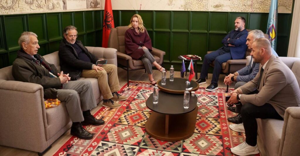 Takim për ringjalljen e teatrit dhe mbrojtjen e vlerave të muzeut të gjimnazit në Sarandë