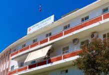 Pas publikimit në Saranda Web, reagon Spitali: Nuk kemi mungesë ilaçesh dhe materiale mjekësore Ankesa për Spitalin e Sarandës: Vonesa, mungesë mjekësh dhe prindër që presin me fëmijët në krahë