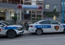 Dhunohet shefi i Krimeve në Sarandë, u konfliktua me disa persona Dhunohet shefi i Krimeve në Sarandë, u konfluiktua me disa persona. Një ngjarje e rëndë është regjistruar në orët e para të mëngjesit në Sarandë, ku shefi i Krimeve, Mateo Bakalli, është përfshirë në një konflikt fizik me disa persona.